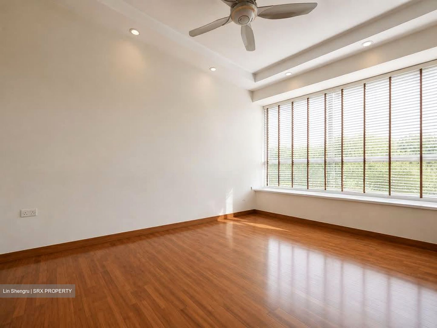 Waterfront Key (D16), Condominium #561656761